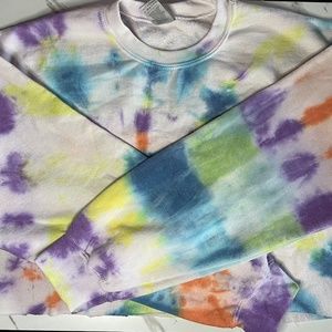 Tie-dye crop top sweatshirt